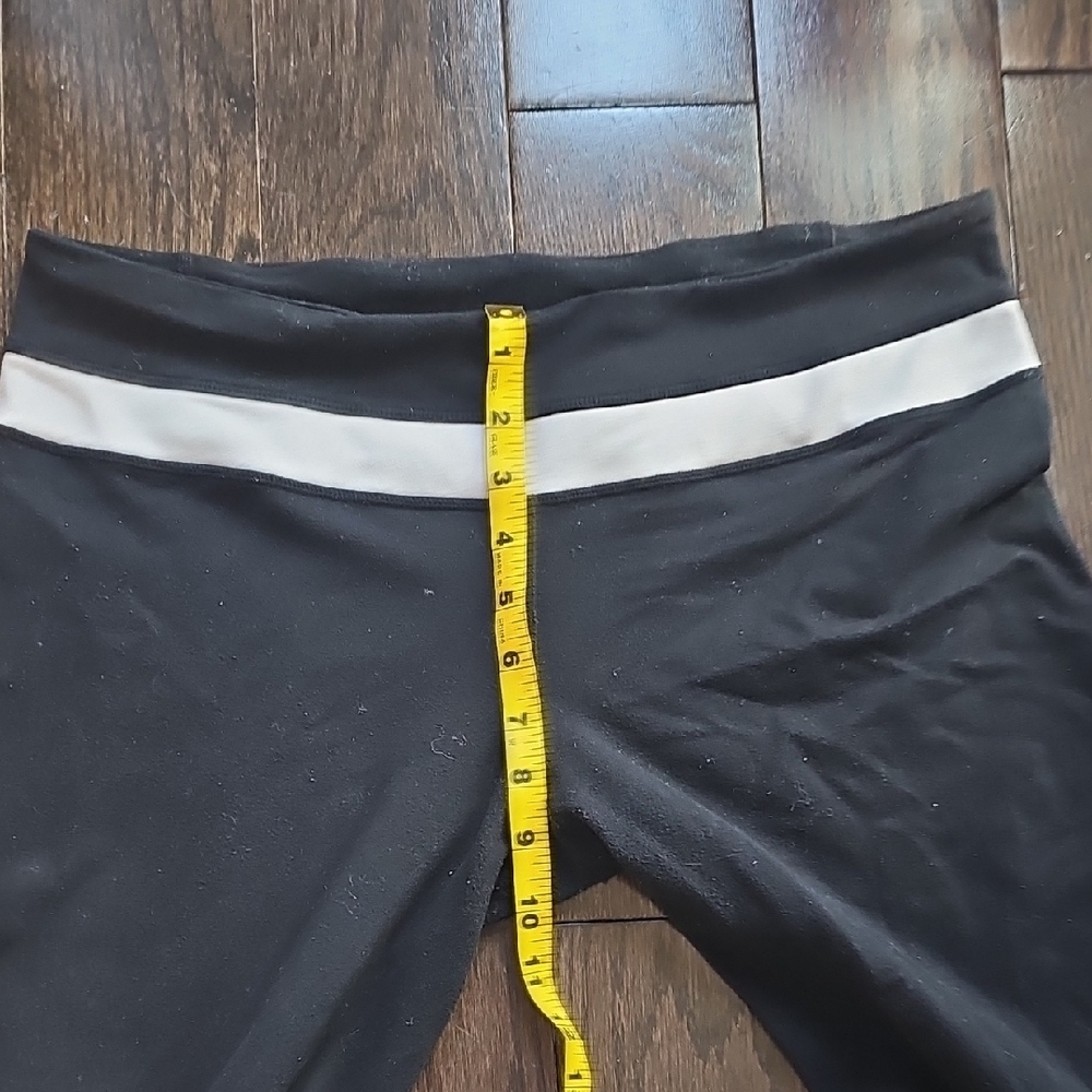 lululemon athletica Black and White Flare Leggings - Picture 5 of 6